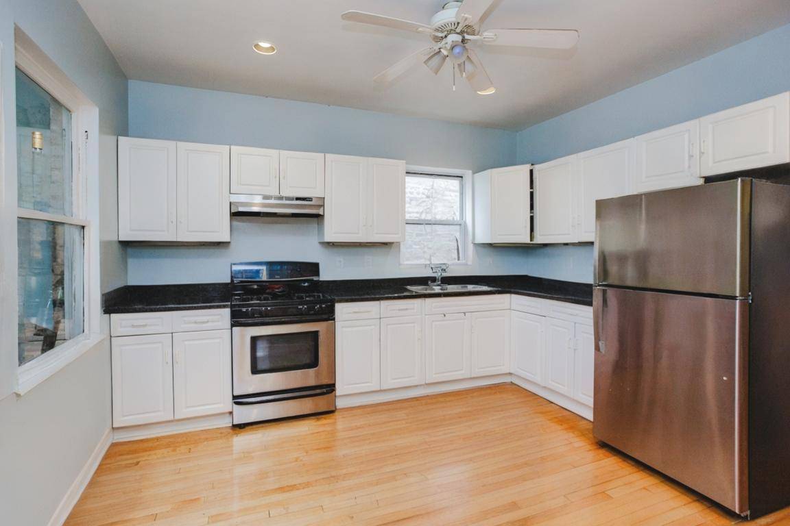 Chicago, IL 60639,2453 N TRIPP ST