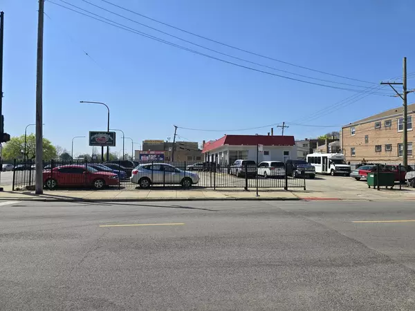 Chicago, IL 60659,2409 W Bryn Mawr AVE
