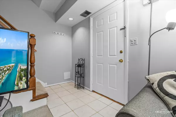 Palatine, IL 60074,1168 Foxglove LN #6C