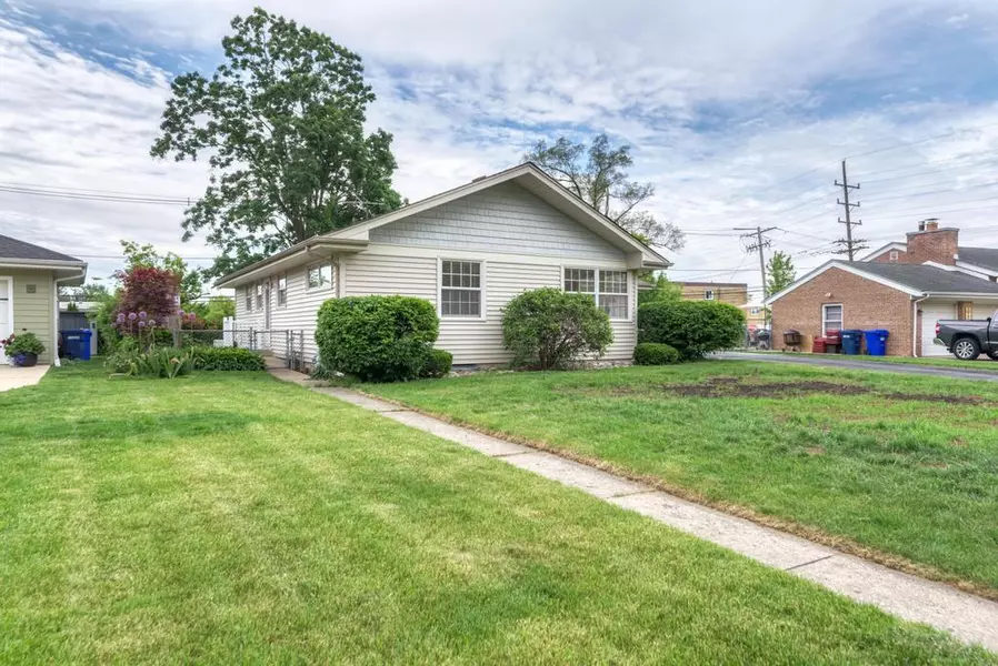 1408 E Evergreen ST, Wheaton, IL 60187
