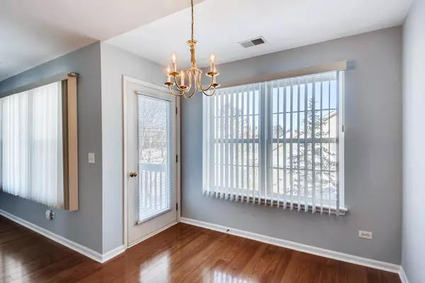 Round Lake Beach, IL 60073,1125 N Red Oak CIR #3