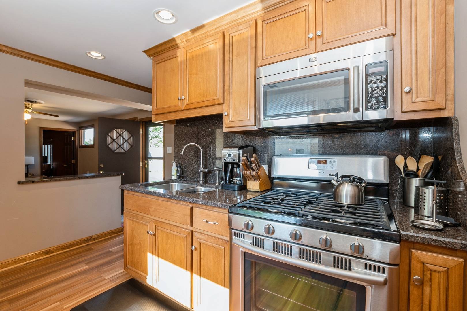 Oak Lawn, IL 60453,4904 Spring RD