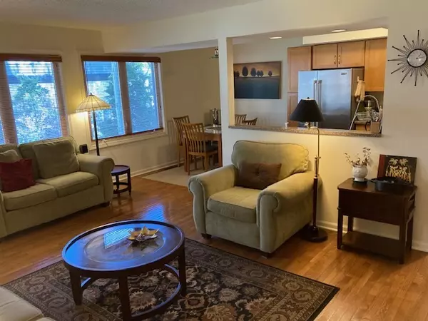 Deerfield, IL 60015,1154 INVERRARY LN #1154