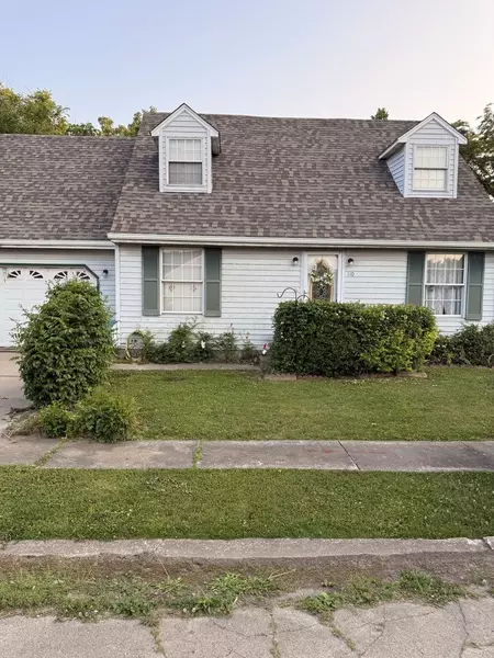 110 W Wayne DR, Catlin, IL 61817
