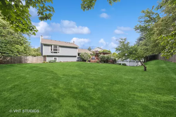 Bolingbrook, IL 60490,3 Starwood CT