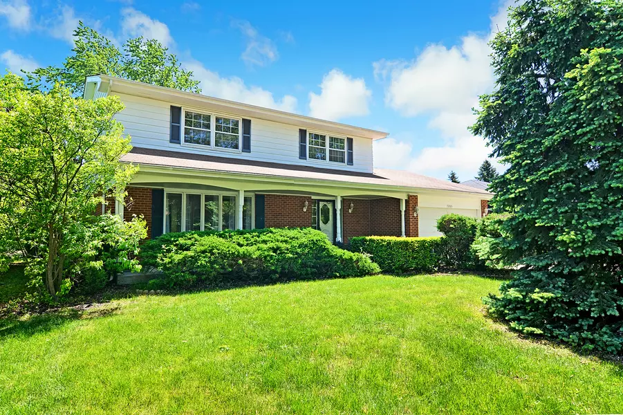 7205 Walden LN, Darien, IL 60561