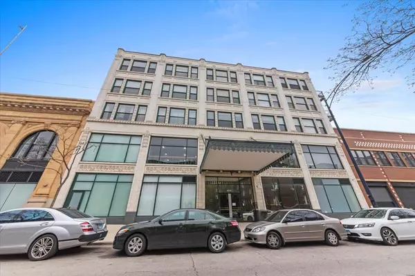 4715 N RACINE AVE #401, Chicago, IL 60640