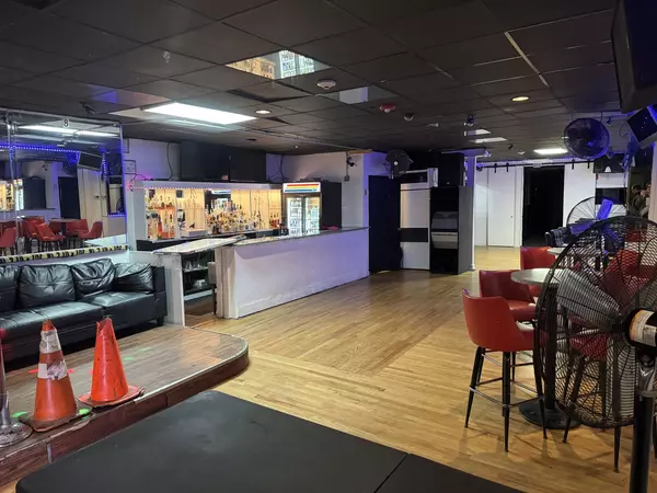 Bellwood, IL 60104,2305 Saint Charles RD