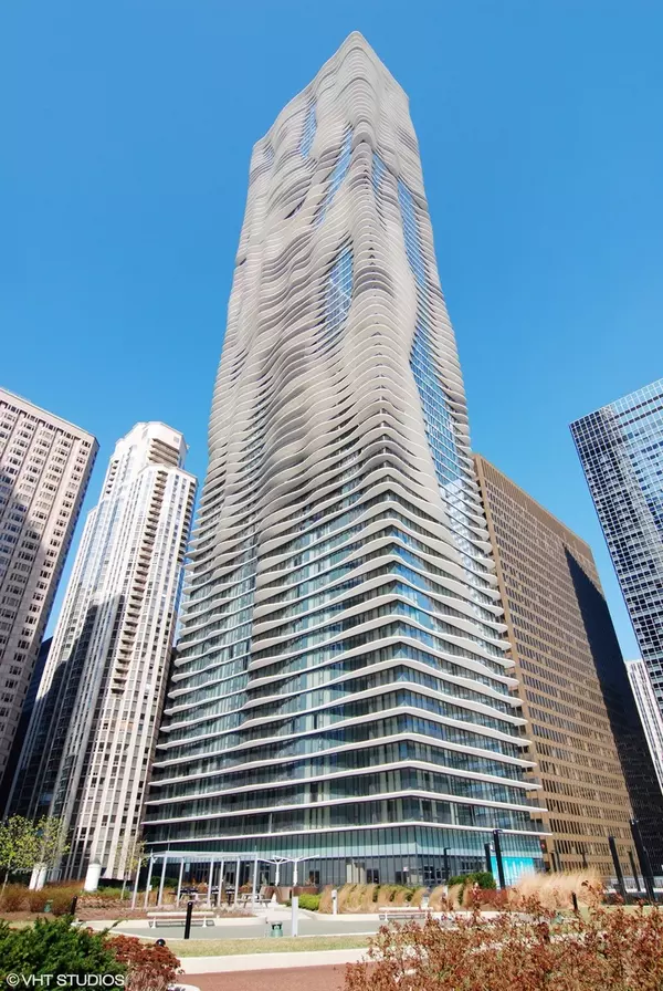225 N Columbus DR #6006, Chicago, IL 60601