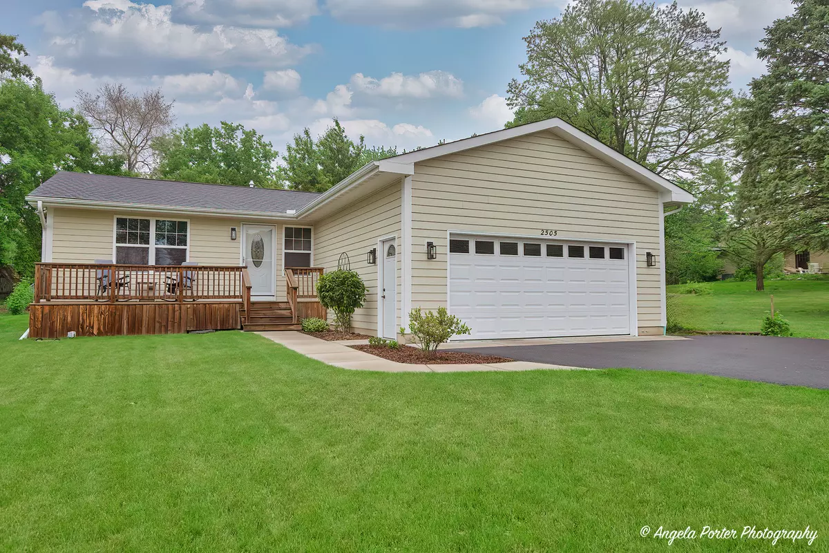 Holiday Hills, IL 60051,2505 S HARRIET LN