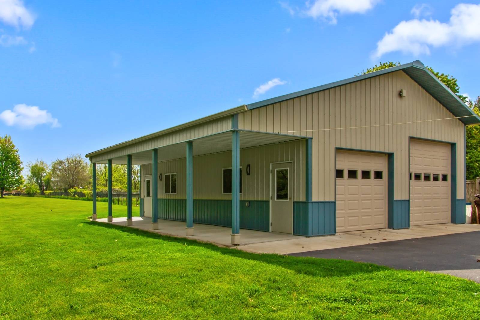Harvard, IL 60033,338 Marengo RD