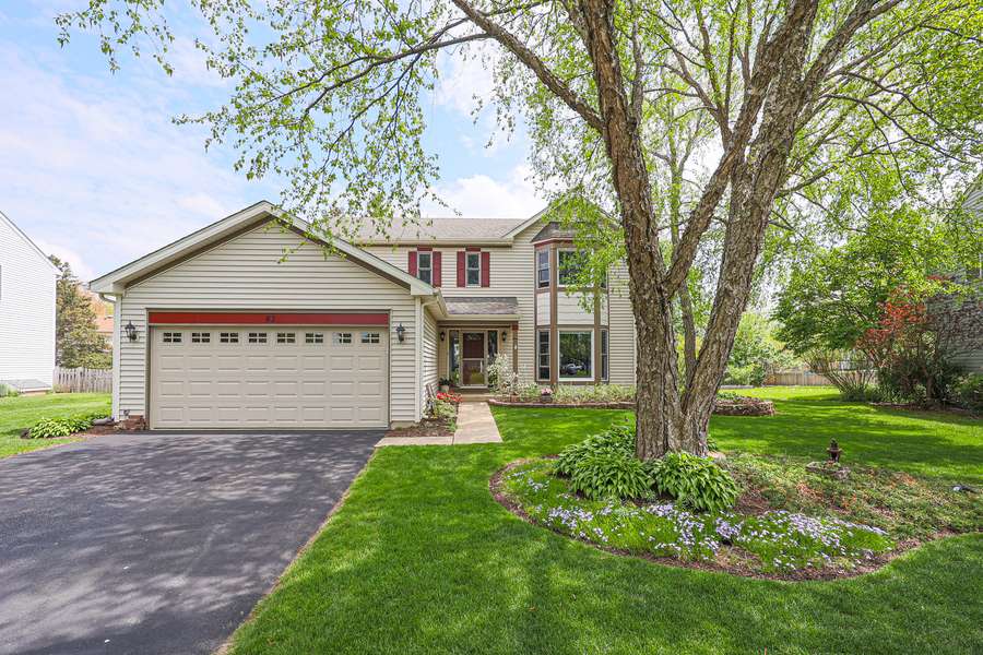 43 Mohawk ST, Cary, IL 60013