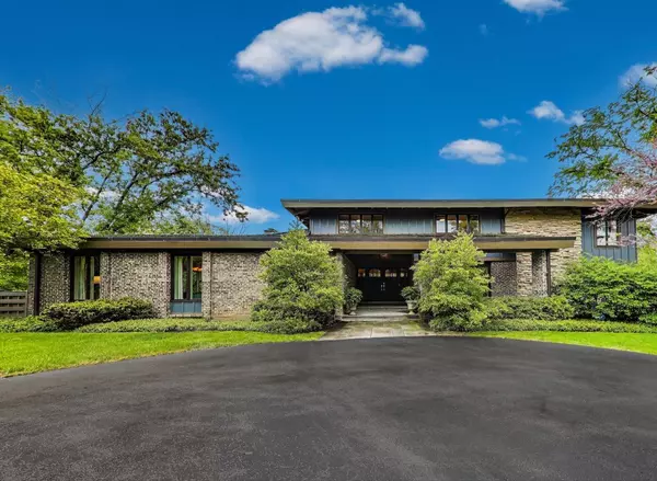 265 Sunset DR, Northfield, IL 60093