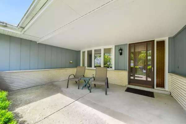 Naperville, IL 60563,1405 N West ST