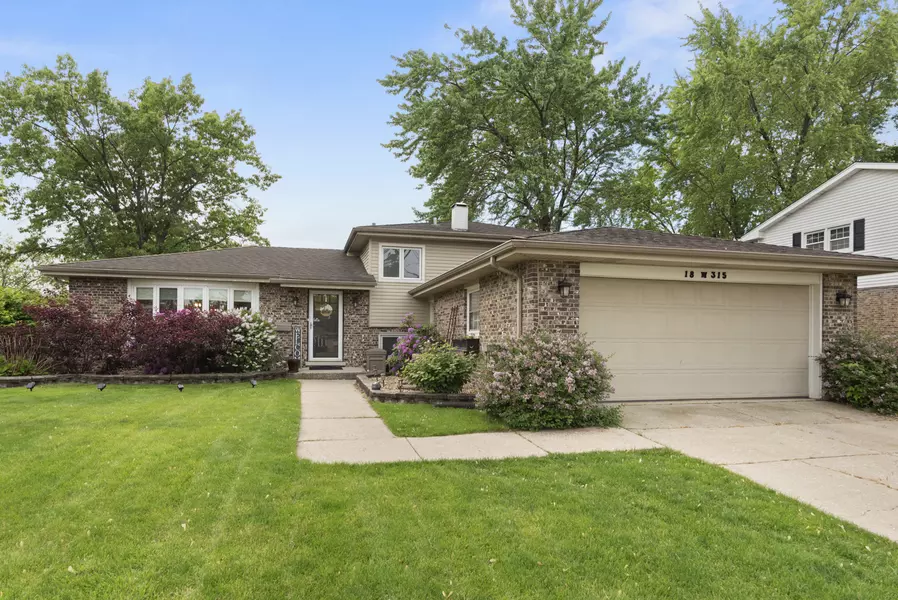 18W315 Holly AVE, Darien, IL 60561