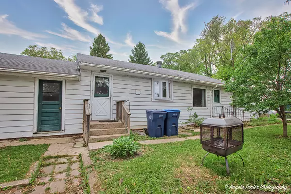 Wauconda, IL 60084,28069 N Lake DR