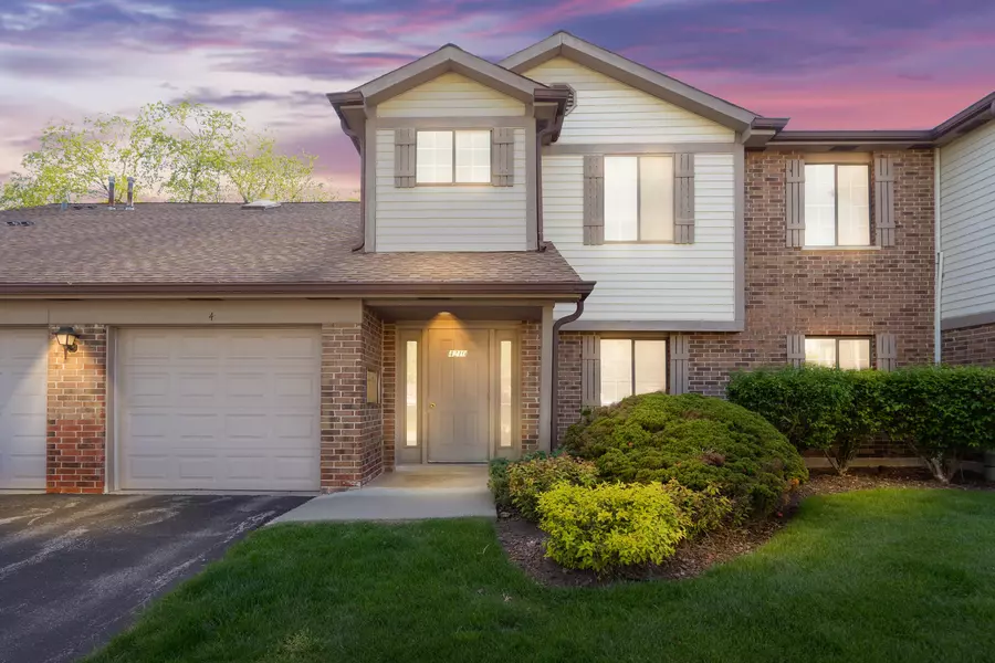 4210 N Mallard DR #3, Arlington Heights, IL 60004
