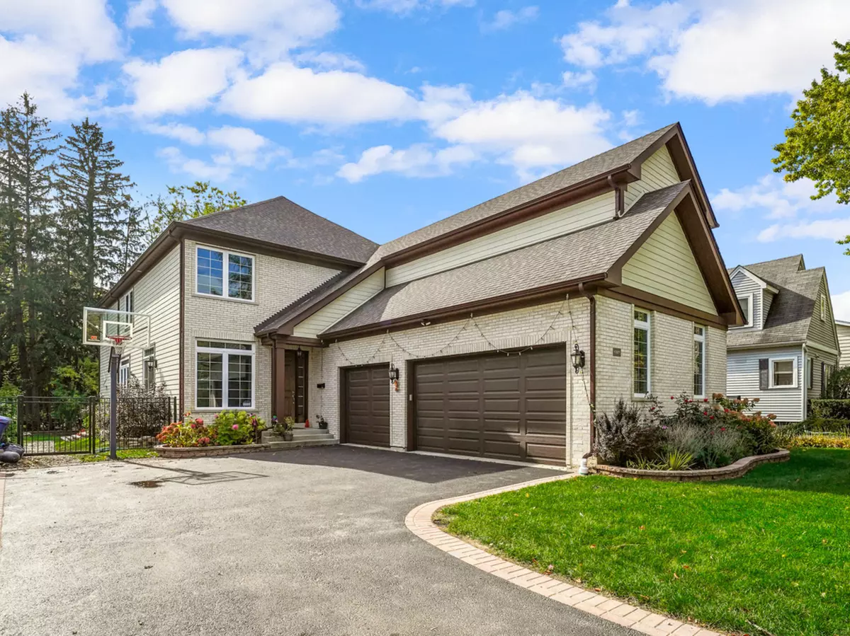 Deerfield, IL 60015,1327 Greenwood AVE