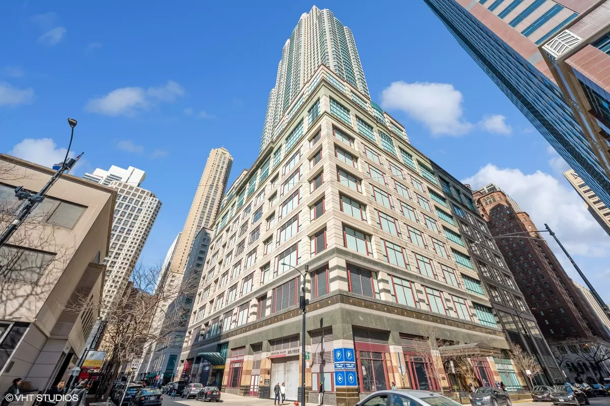 Chicago, IL 60611,100 E Huron ST #1806