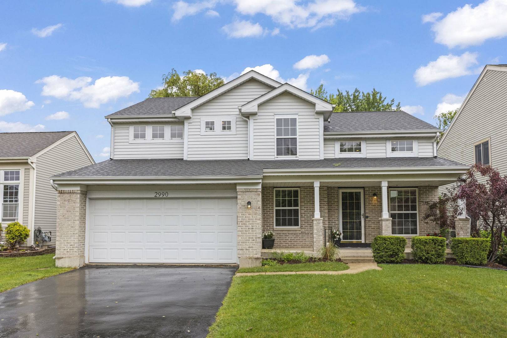 2990 Melbourne LN, Lake In The Hills, IL 60156