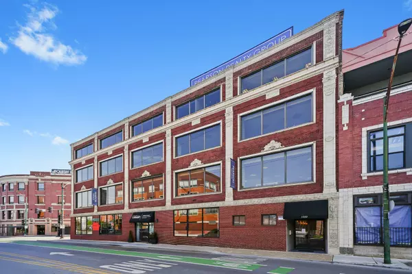 Chicago, IL 60642,1000 N Milwaukee AVE #100