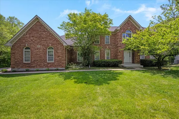 401 Abbeywood DR,  St. Charles,  IL 60175