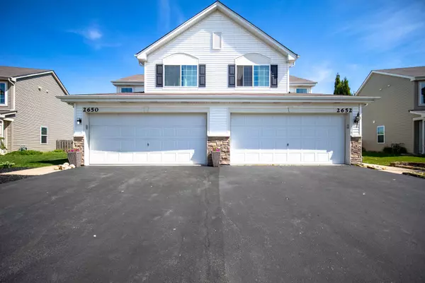 2650 Carlisle LN, Hampshire, IL 60140