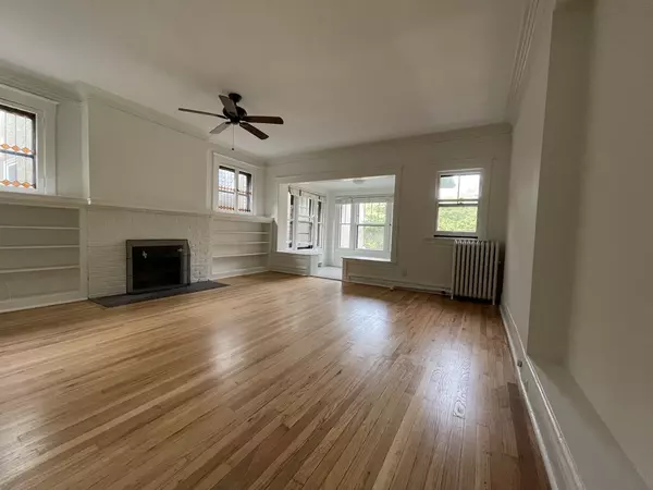 Evanston, IL 60202,1233 JUDSON AVE #2E