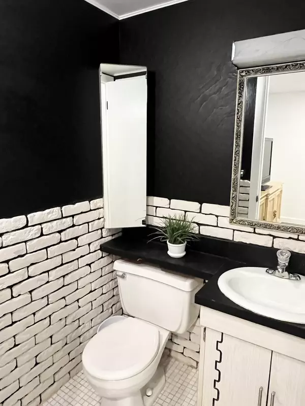 Mount Prospect, IL 60056,Address not disclosed