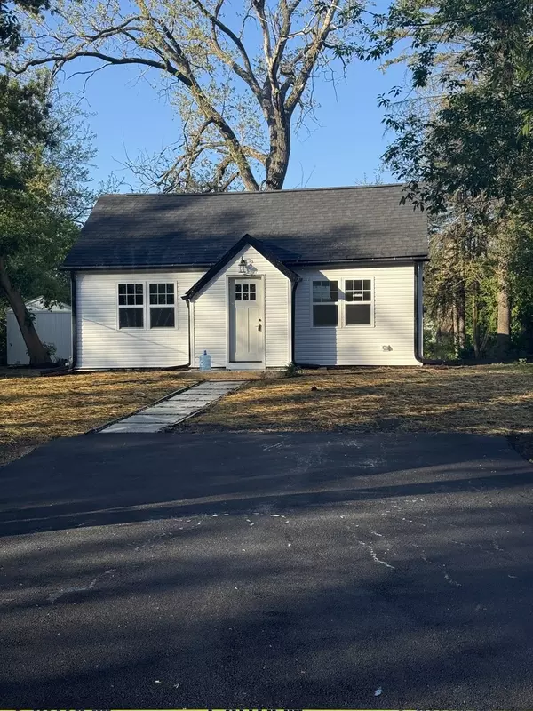 Round Lake Beach, IL 60073,1007 Bayview DR