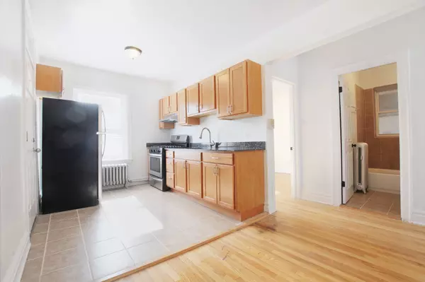 Chicago, IL 60625,3057 W Argyle ST #3