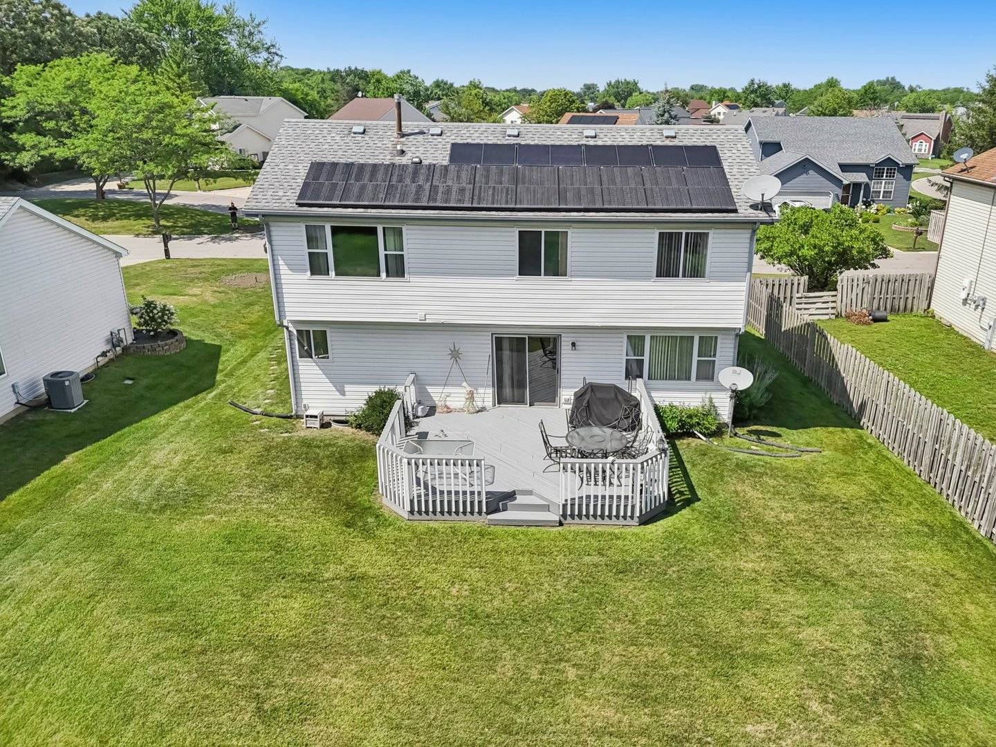 Round Lake Park, IL 60073,175 Davis CT