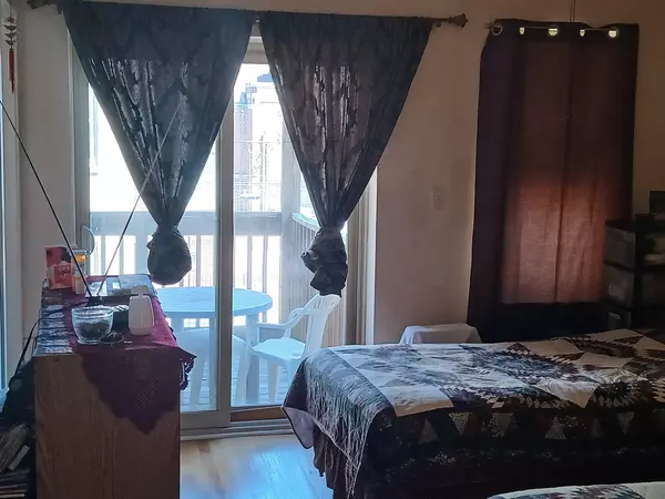 Chicago, IL 60625,4855 N DRAKE AVE #2