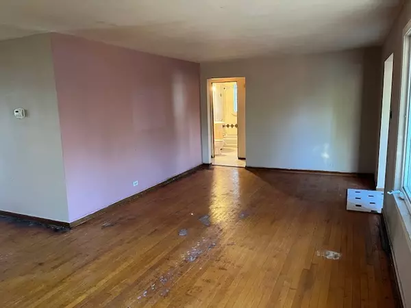 Worth, IL 60482,7239 W 110th ST