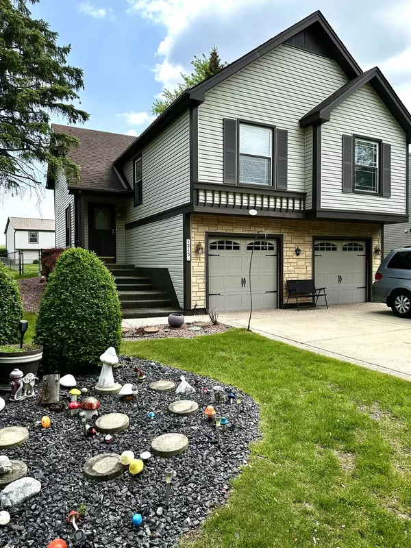 215 N Oltendorf RD, Streamwood, IL 60107