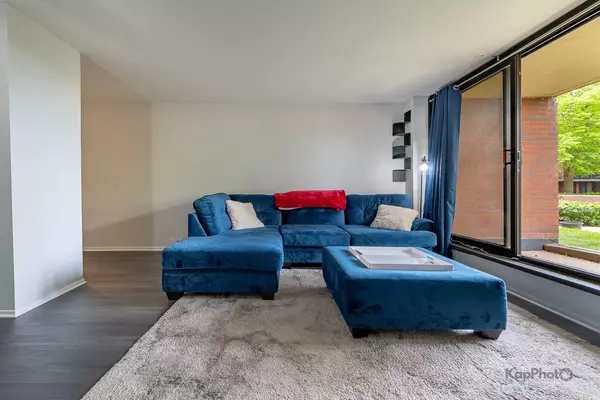 Chicago, IL 60616,3021 S Michigan AVE #102