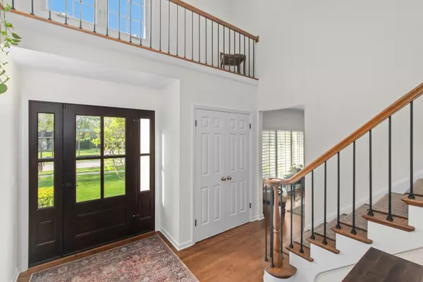 Deerfield, IL 60015,745 Constance LN