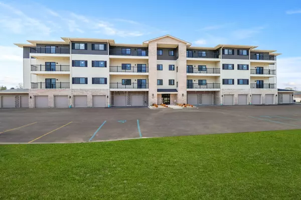 Merrillville, IN 46410,2034 W 75th PL #35