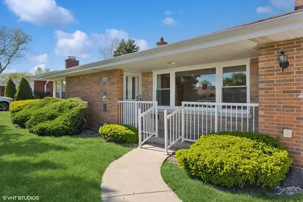 Morton Grove, IL 60053,6502 Palma LN