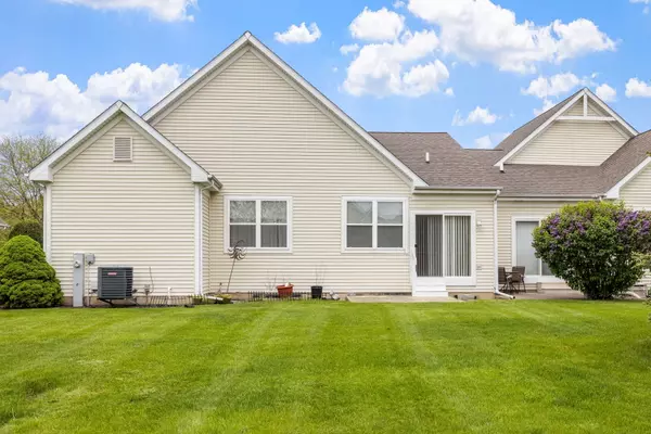 Crest Hill, IL 60403,2519 Park Ridge CT #2519