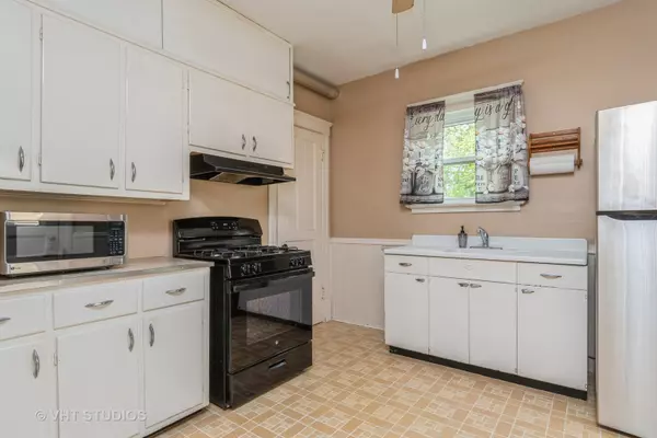 Joliet, IL 60435,707 Campbell ST