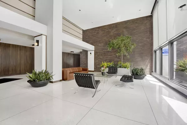 Chicago, IL 60640,5455 N Sheridan RD #3611