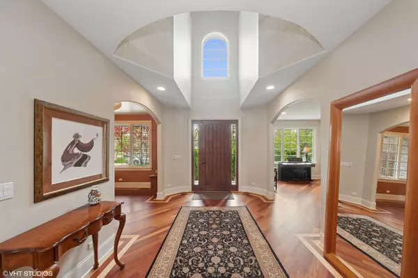 Deerfield, IL 60015,1138 Greentree AVE