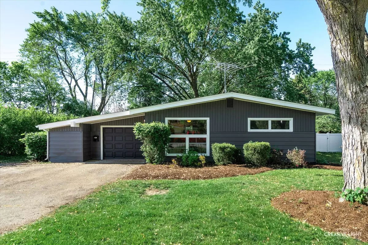 North Aurora, IL 60542,304 John ST