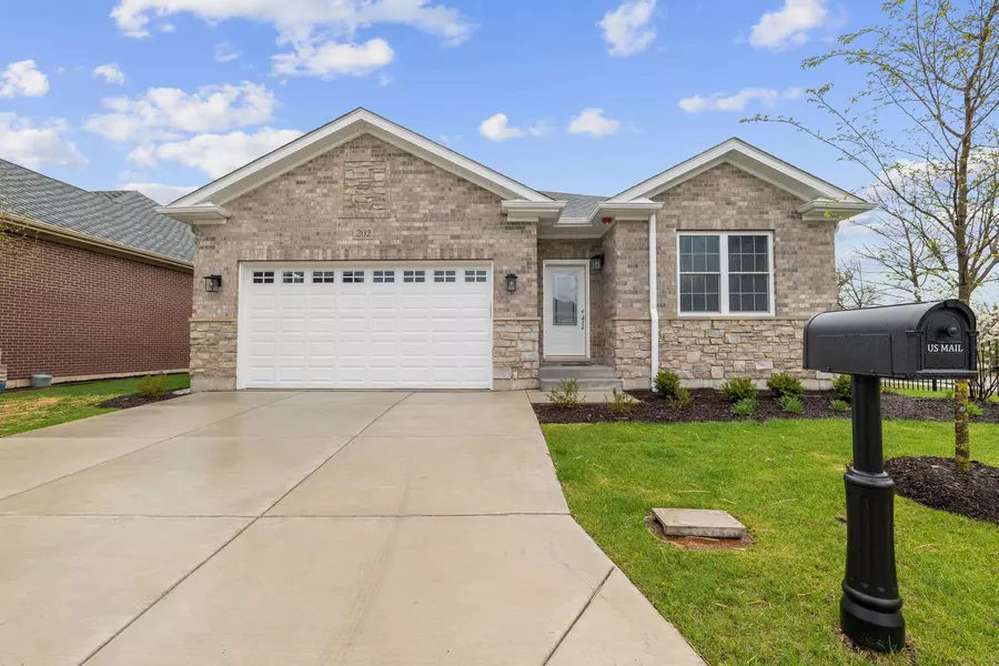 202 Donmor DR, Bloomingdale, IL 60108