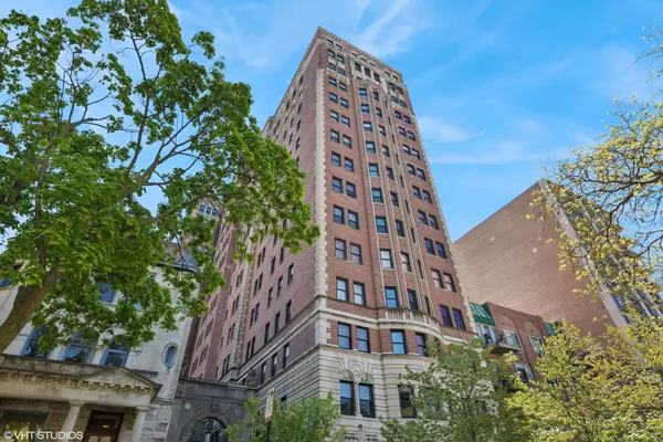 Chicago, IL 60657,431 W Oakdale AVE #3A