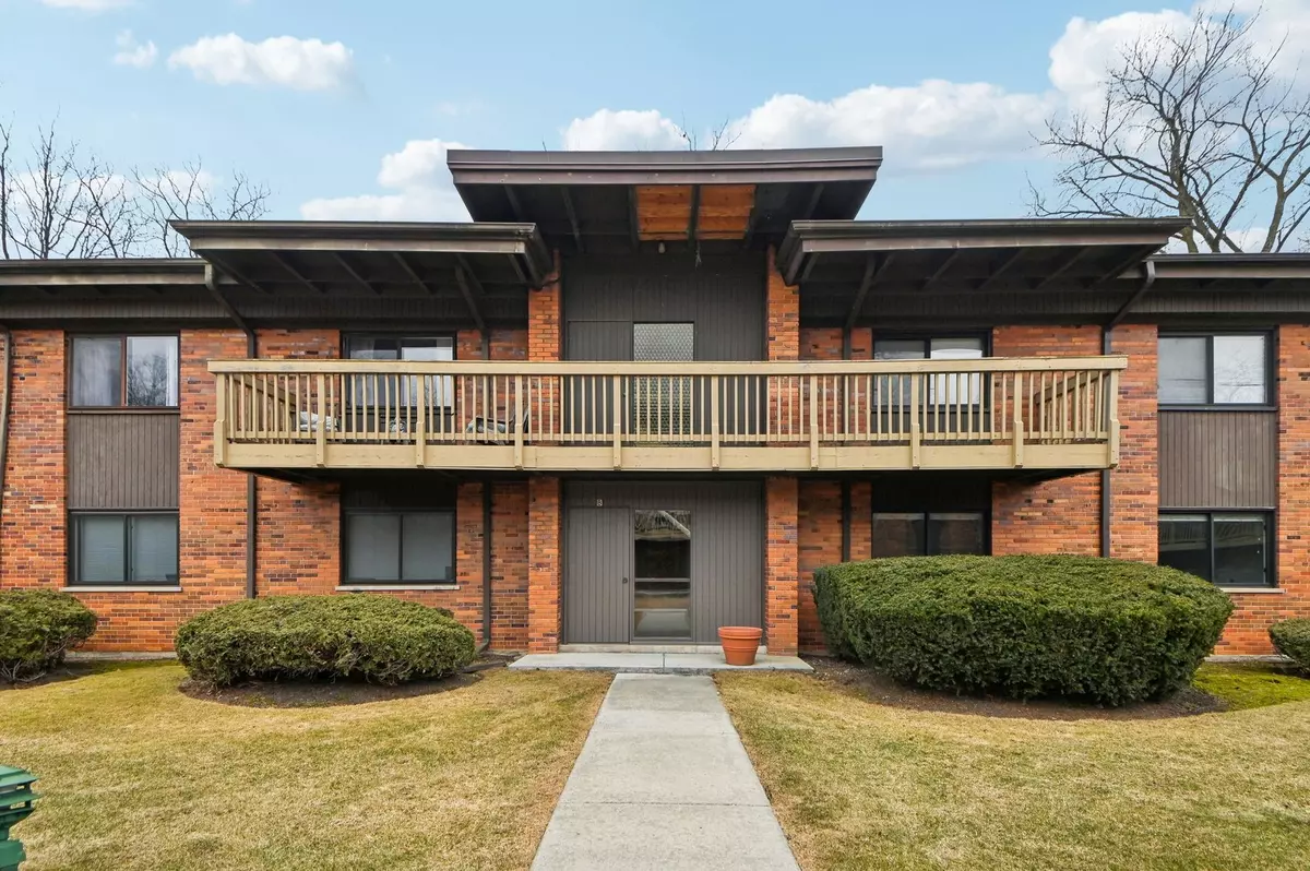 Glen Ellyn, IL 60137,481 Duane TER #B2