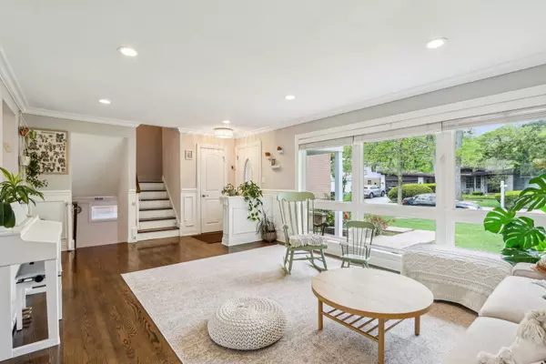 Skokie, IL 60076,9017 Pottawattami DR
