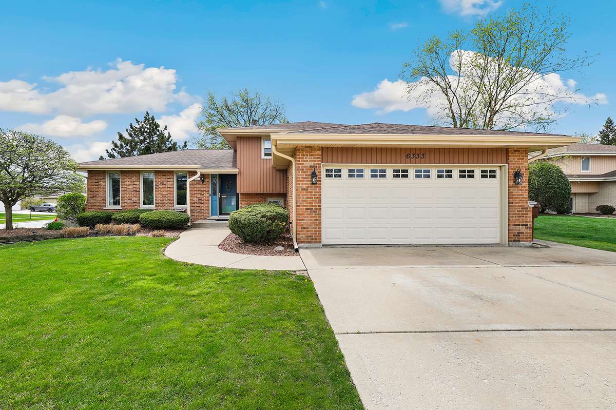 Oak Forest, IL 60452,6333 Carriage WAY