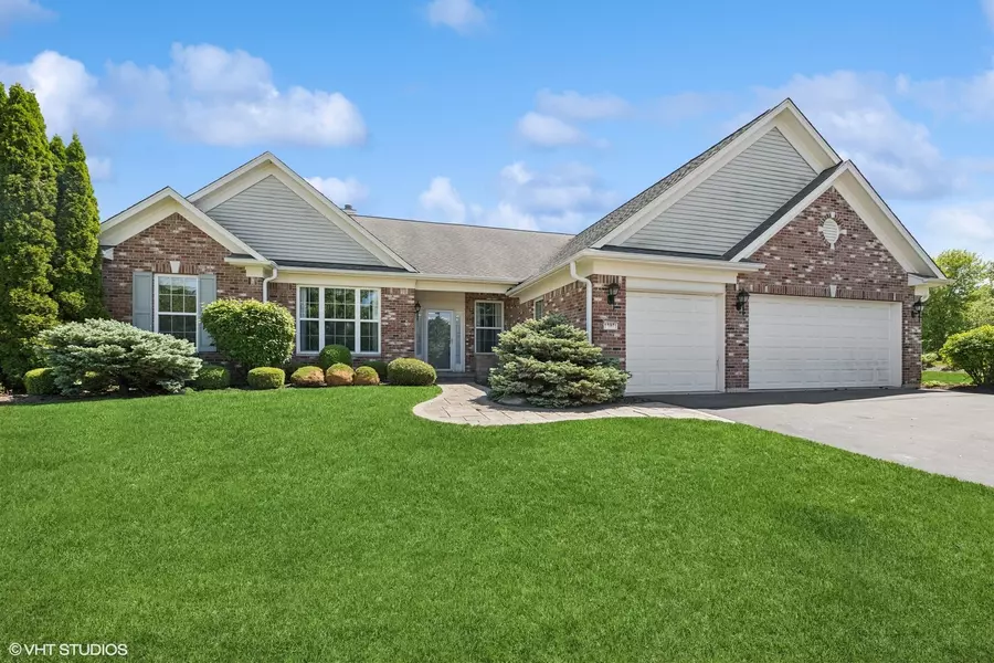 13881 Traverse CT, Huntley, IL 60142